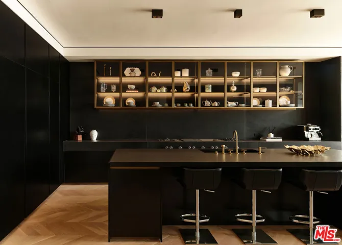 534 Chalette Drive, Beverly Hills, California 90210