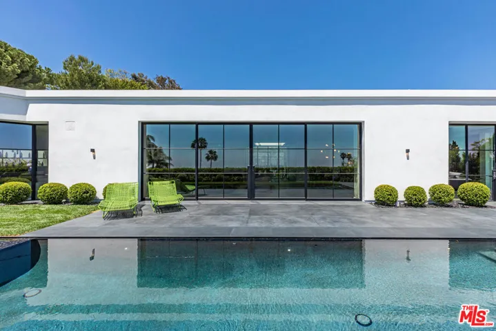 534 Chalette Drive, Beverly Hills, California 90210