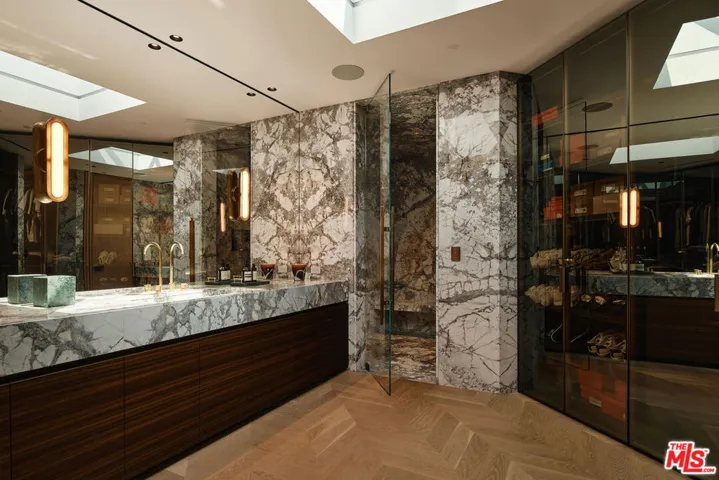 534 Chalette Drive, Beverly Hills, California 90210