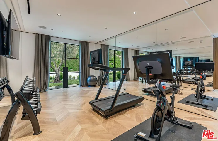 534 Chalette Drive, Beverly Hills, California 90210
