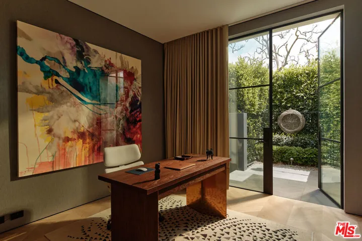 534 Chalette Drive, Beverly Hills, California 90210