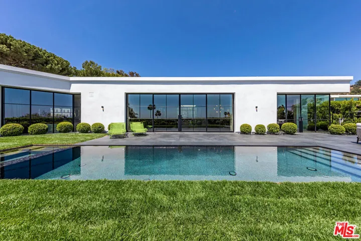 534 Chalette Drive, Beverly Hills, California 90210