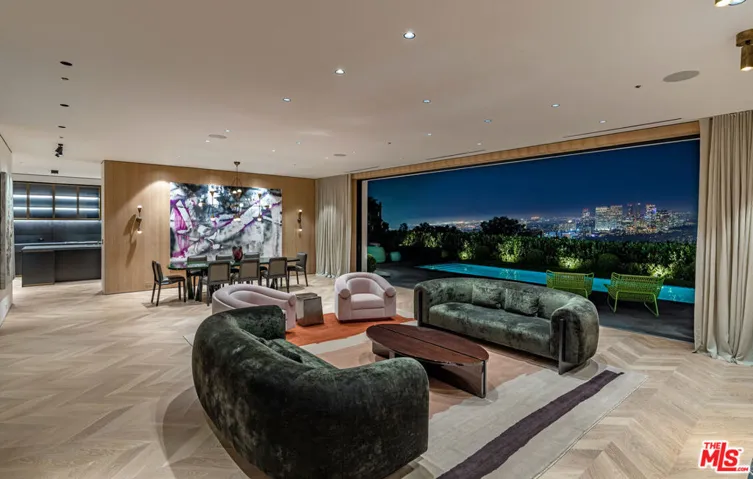 534 Chalette Drive, Beverly Hills, California 90210