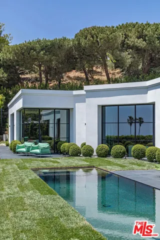 534 Chalette Drive, Beverly Hills, California 90210