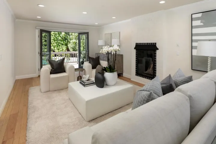 1370 Pritchett Court, Los Altos, California 94024