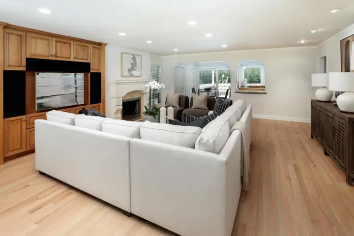 1370 Pritchett Court, Los Altos, California 94024