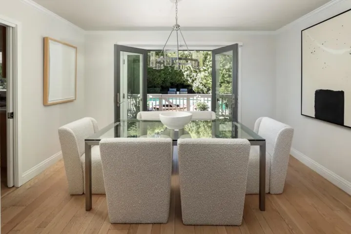 1370 Pritchett Court, Los Altos, California 94024