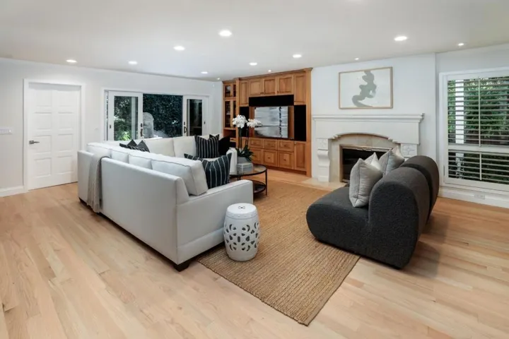 1370 Pritchett Court, Los Altos, California 94024