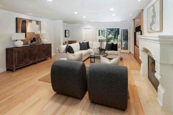 1370 Pritchett Court, Los Altos, California 94024