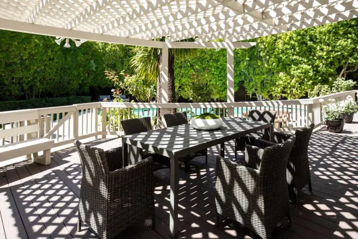 1370 Pritchett Court, Los Altos, California 94024