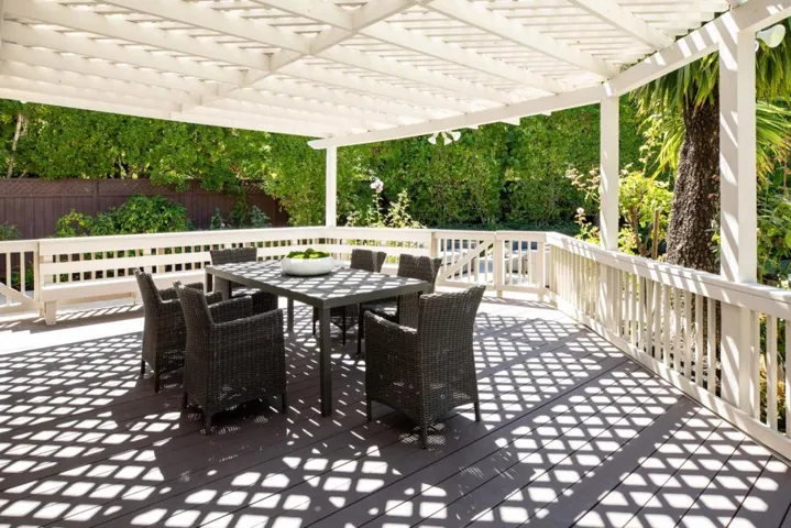 1370 Pritchett Court, Los Altos, California 94024