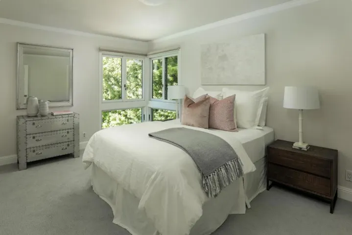 1370 Pritchett Court, Los Altos, California 94024