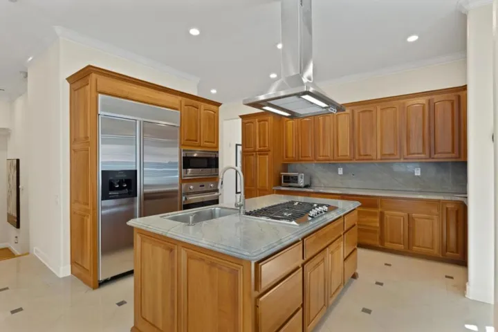 106 Heintz Court, Los Gatos, California 95032