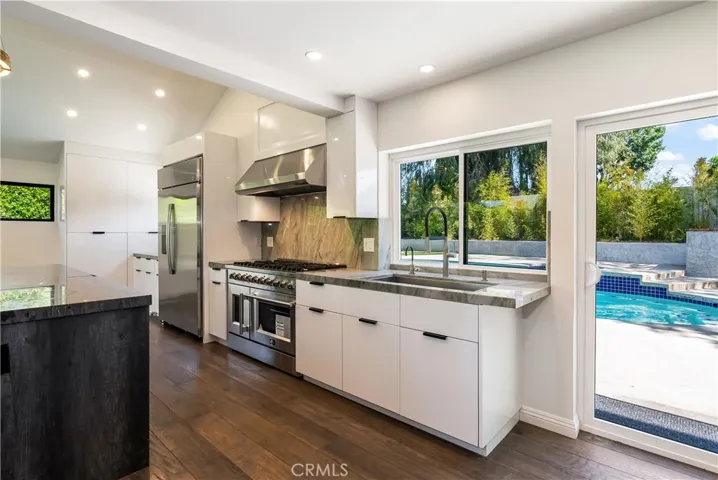 170 N Circulo Robel, Anaheim Hills, California 92807