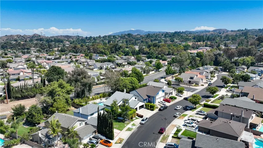 170 N Circulo Robel, Anaheim Hills, California 92807