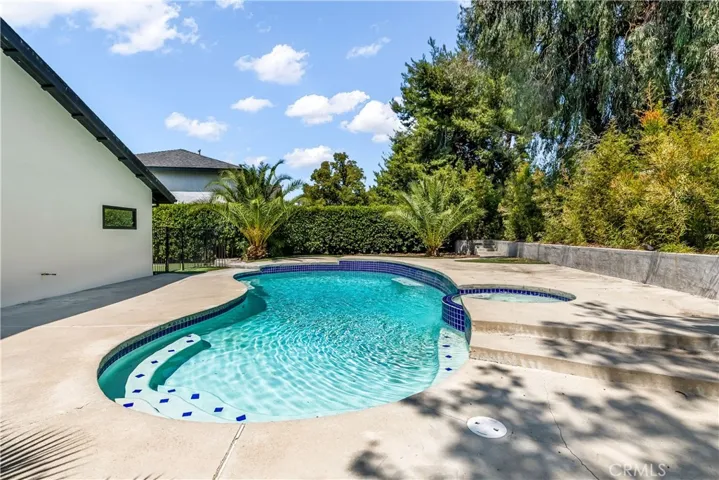 170 N Circulo Robel, Anaheim Hills, California 92807