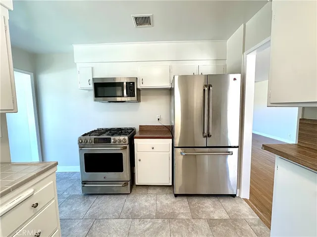 2126 Fairhill Drive, Rancho Palos Verdes, California 90275