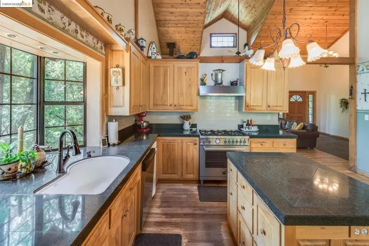 19028 Greenhorn Rd, Grass Valley, California 95945
