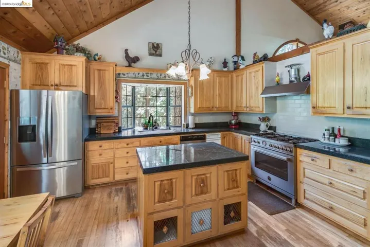 19028 Greenhorn Rd, Grass Valley, California 95945