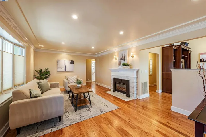 18850 Brickell Way, Castro Valley, California 94546