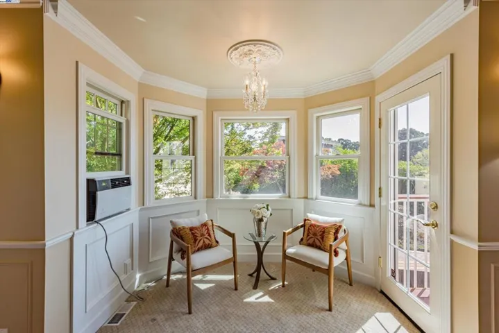 Primary Bedroom Sitting Area w/Views