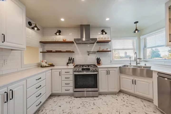 18850 Brickell Way, Castro Valley, California 94546