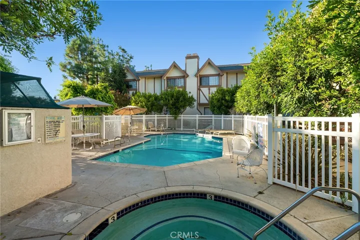 6852 Hatillo Avenue A, Winnetka, California 91306