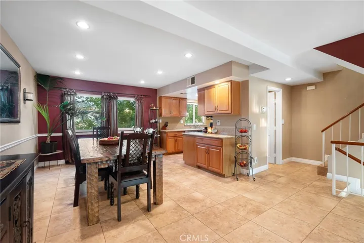 6852 Hatillo Avenue A, Winnetka, California 91306
