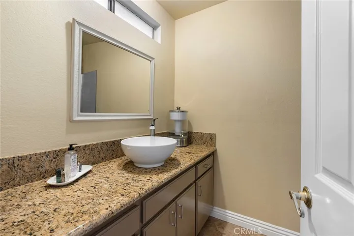 6852 Hatillo Avenue A, Winnetka, California 91306