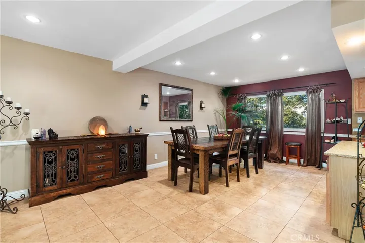 6852 Hatillo Avenue A, Winnetka, California 91306