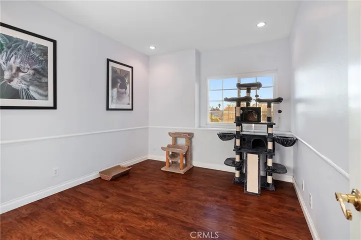 6852 Hatillo Avenue A, Winnetka, California 91306