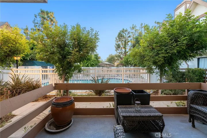 6852 Hatillo Avenue A, Winnetka, California 91306