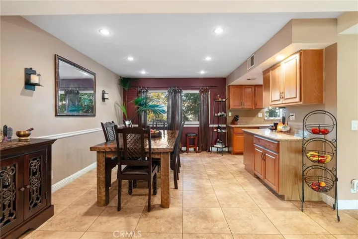 6852 Hatillo Avenue A, Winnetka, California 91306