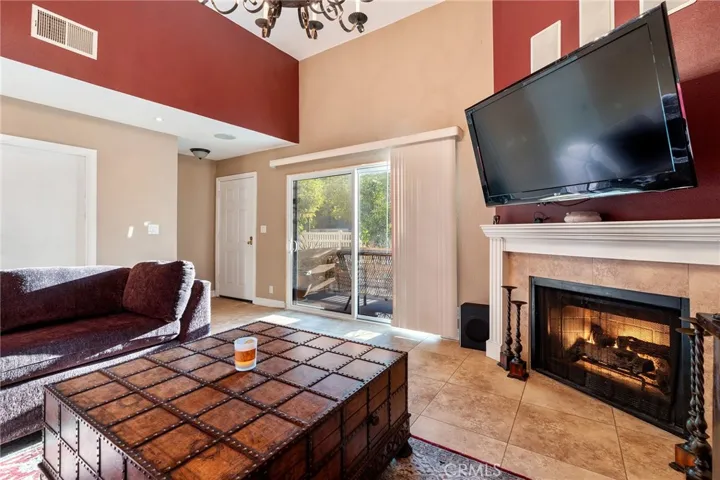 6852 Hatillo Avenue A, Winnetka, California 91306