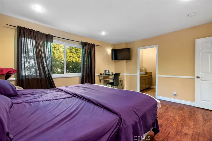 6852 Hatillo Avenue A, Winnetka, California 91306