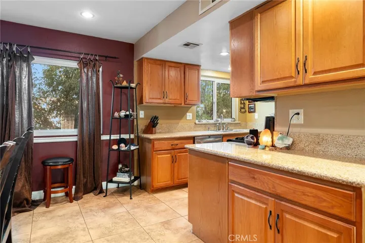 6852 Hatillo Avenue A, Winnetka, California 91306