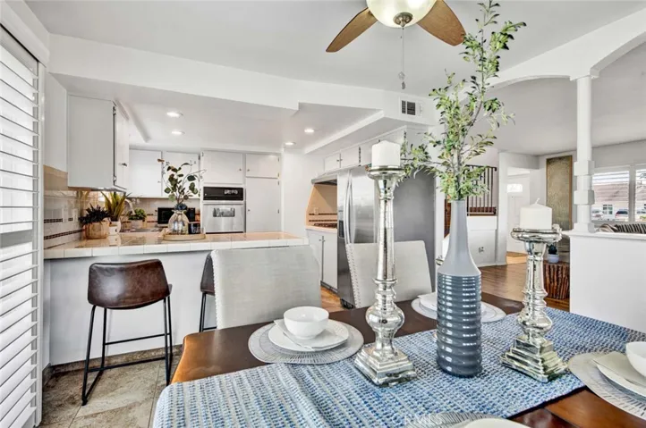 Dining room with Views to the Giant​​‌​​​​‌​​‌‌​​‌​​​‌‌​​​‌​​‌‌​​‌‌​​‌‌​​​​ Backyard!