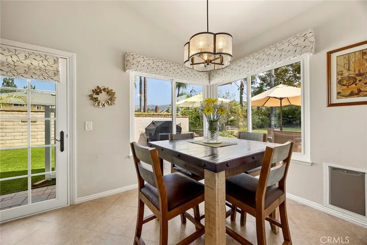 Living a well-lived life begins at home with a hearty breakfast. This bright breakfast nook will get the day started right.