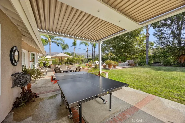 This outdoor environment feels like a vacation! Sun or shade? You choose! There are covered entertaining spaces as well as spaces to look up at the wide open sky.