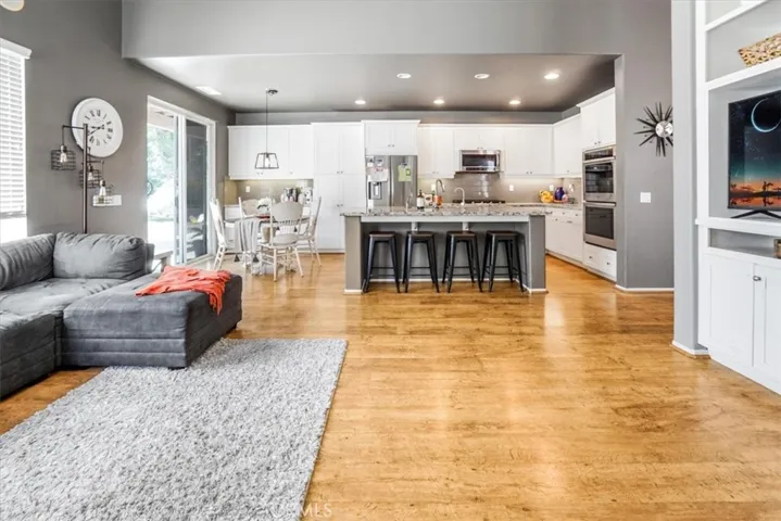 33603 Warwick Hills Road, Yucaipa, California 92399