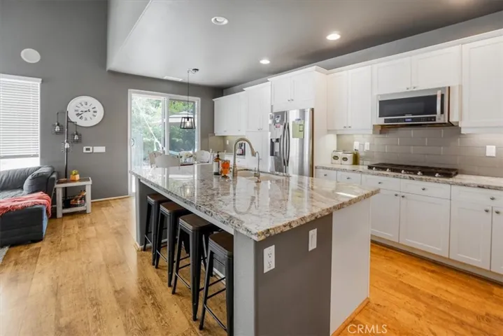 33603 Warwick Hills Road, Yucaipa, California 92399