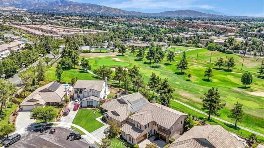 33603 Warwick Hills Road, Yucaipa, California 92399