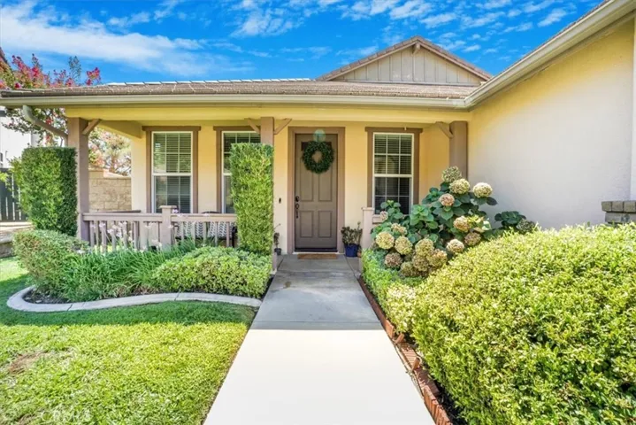 33603 Warwick Hills Road, Yucaipa, California 92399