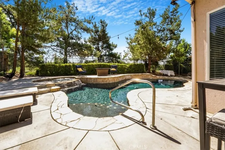 33603 Warwick Hills Road, Yucaipa, California 92399