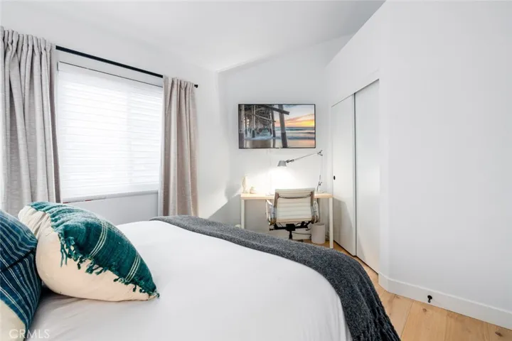 2501 E 16th Street C, Newport Beach, California 92663
