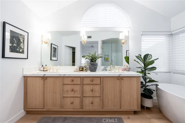 2501 E 16th Street C, Newport Beach, California 92663