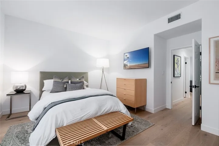2501 E 16th Street C, Newport Beach, California 92663