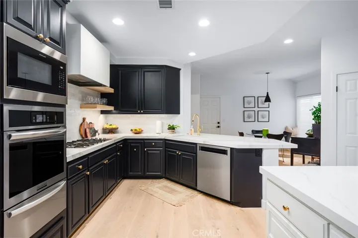 2501 E 16th Street C, Newport Beach, California 92663