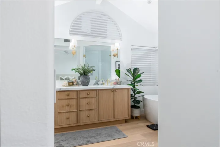 2501 E 16th Street C, Newport Beach, California 92663