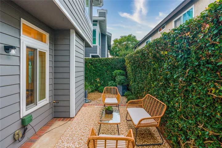 2501 E 16th Street C, Newport Beach, California 92663